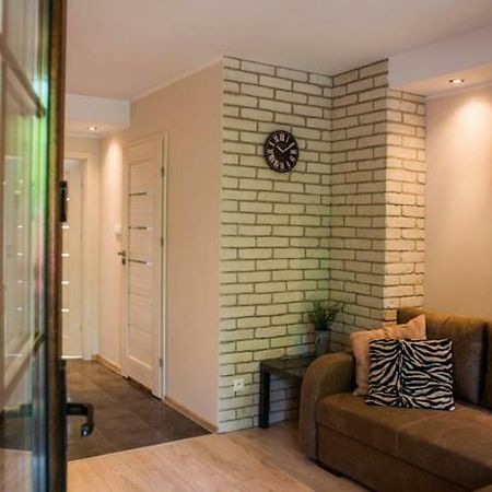Impresja Apartment รอวี ภายนอก รูปภาพ